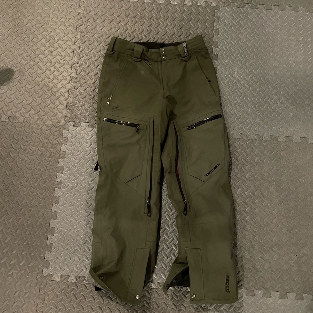 homeschool brand snowboard ski pants. They have 20,000 mm waterproofing